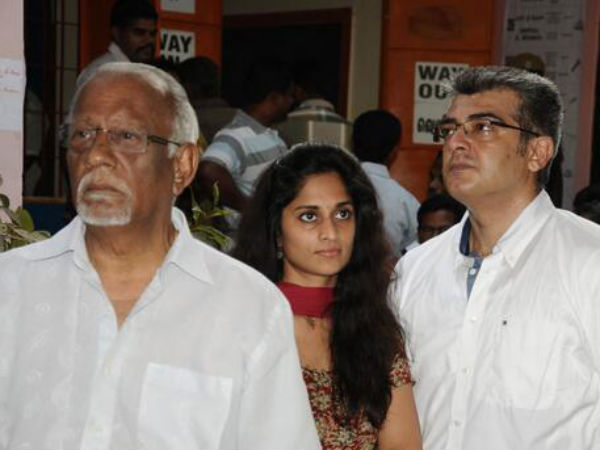 Photo: Ajith's Family Standing In A Queue To Cast Vote
