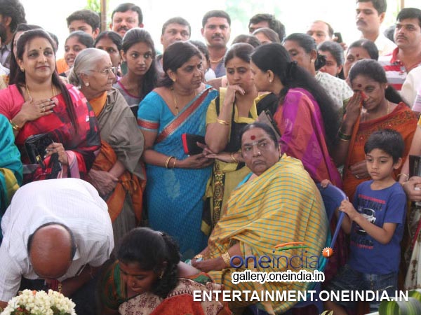 Parvathamma Rajkumar Performed Pooja
