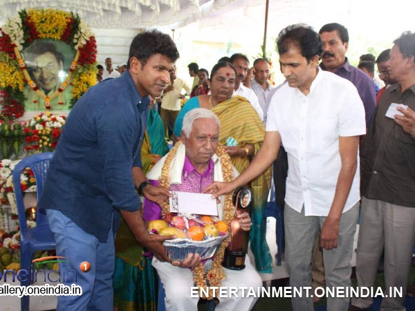 Puneet Rajkumar And Raghvendra Rajkumar At Kanteerava Studio