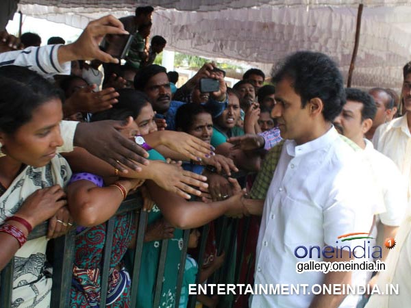 Dr Rajkumar Birthday Celebration At Kanteerava Studio