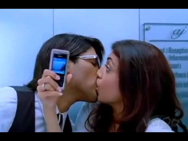 Photo: Kajal Aggarwal's Lip-Lock With Allu Arjun