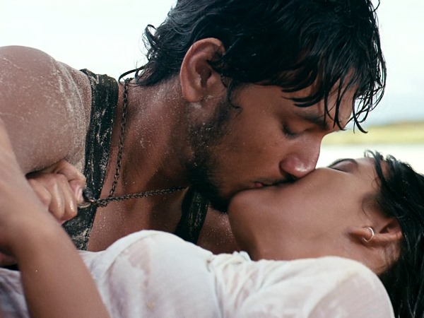Photo: Gautham Karthik-Thulasi Nair's Lip-Lock Scene