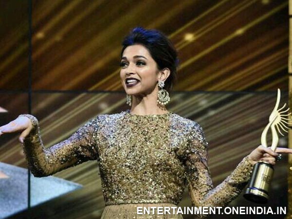 deepika padukone award dress