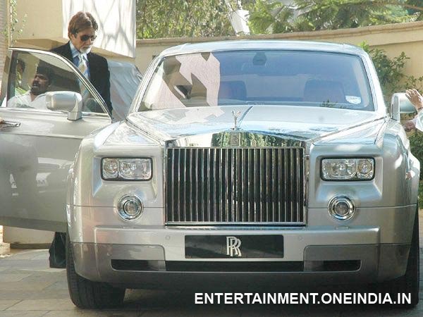 Celebrities Expensive Gifts Bollywood Bollywood Celebrities Who Gave Expensive Gifts Shahrukh Khan Gifts Filmibeat celebrities expensive gifts bollywood