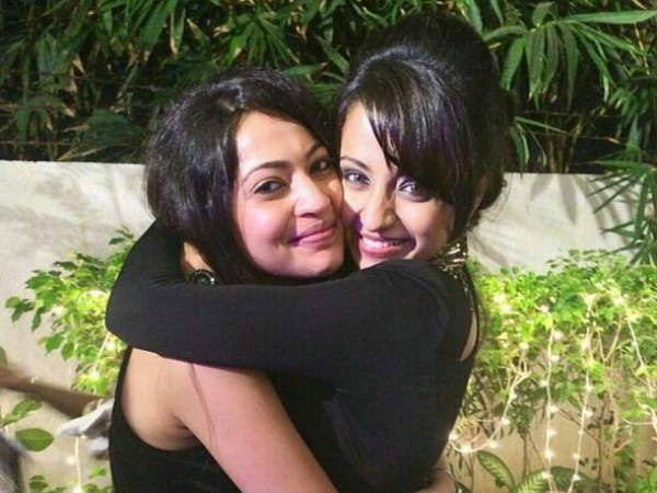 VJ Ramya With Trisha At Her Birthday