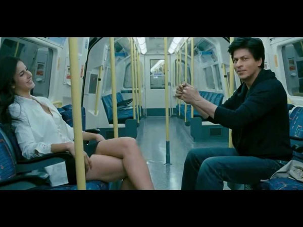 Shahrukh Khan Train Scene | Shahrukh Khan Train | Shahrukh Khan Train Movies - Filmibeat
