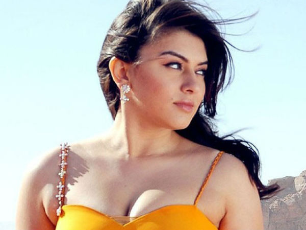 Hansika Motwani Mobbed In Coimbatore