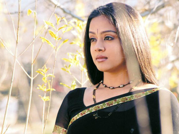 Jyothika Harassed In Public