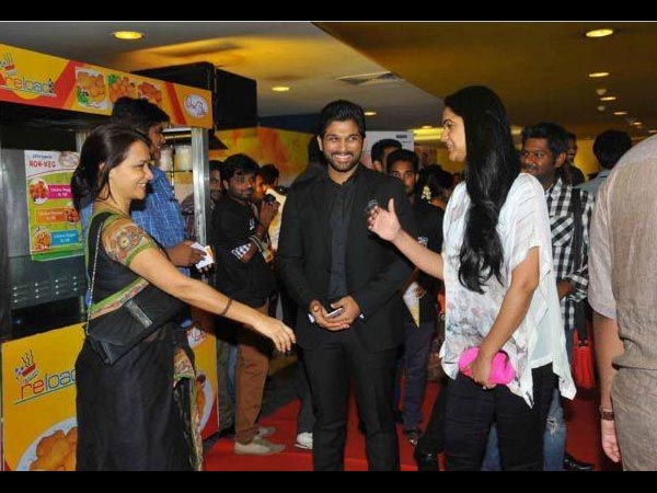 Allu Arjun-Amala's Bonding At Manam Premiere