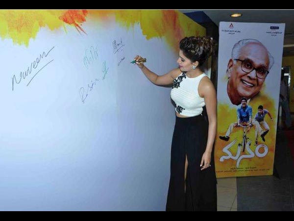 Samantha At Manam Premiere 