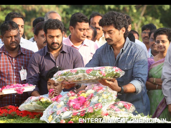 Kalyan Ram Offering Flowers To Late NT Rama Rao 