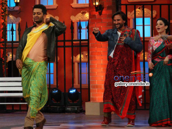 Riteish Deshmukh Walking Ramp During Humshakals Promotion