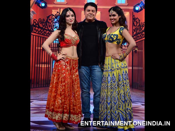 Tamanna Posing With Esha, Ram