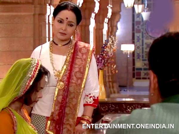 Mohini Taunts Mala