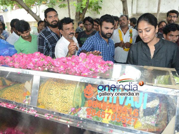 Jhansi Pays Last Respect To Telangana Shakuntala