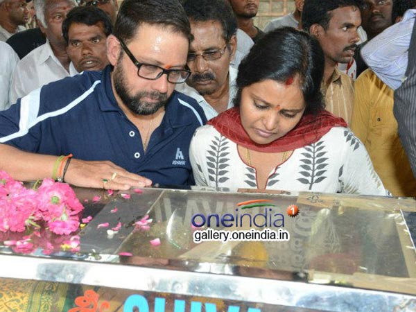 TV Stars Pay Last Respect To Telangana Shakuntala