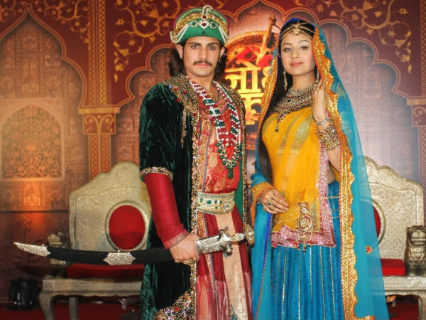 Jodha Akbar: 20th June; Maham Gets A New Pawn In Her Hand 