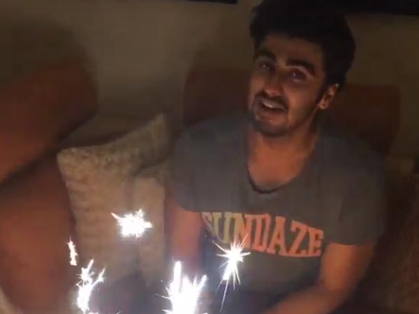 Watch: Sonam Surprises Arjun Kapoor With 3 Birthday Cakes! Watch: Sonam Surprises Arjun Kapoor With 3 Birthday Cakes!