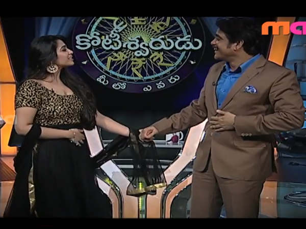 Charmi Kaur On Nagarjuna's Meelo Evaru Koteeswarudu