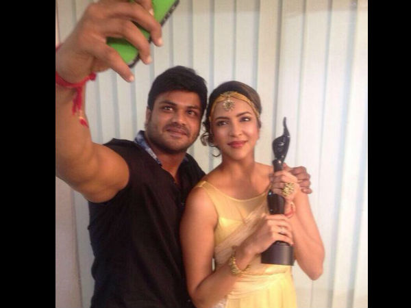 Manoj-Lakshmi's Bonding At Filmfare Awards