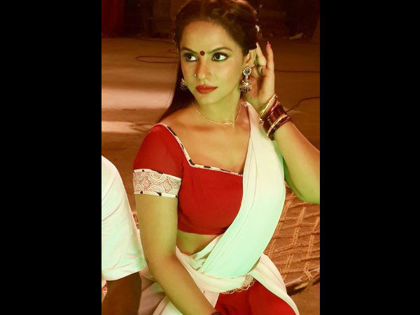 Neetu Felt Like Chandra Mukhi