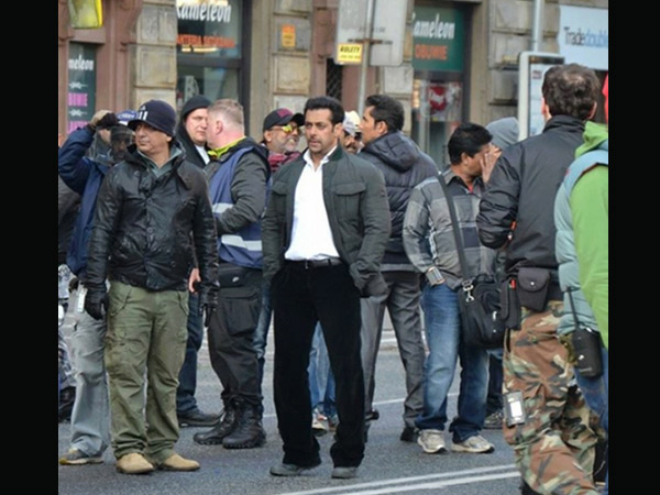 Salman And His Bond With Parents