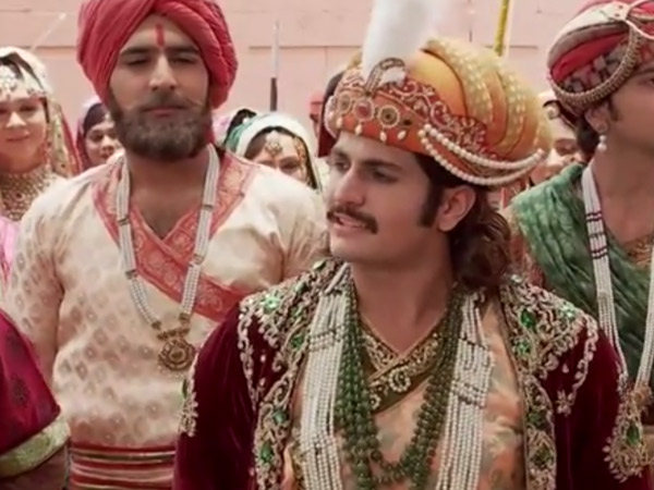 Jodha Akbar 21st July Written Episode | Nigar Realises Truth | Escapes