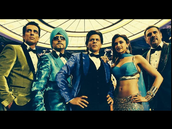 Shahrukh Khan | Happy New Year | Shahrukh Khan Farah Khan | Shahrukh Khan Gifts Car | Happy New