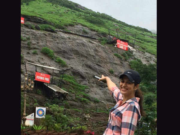 Shraddha Rappelling