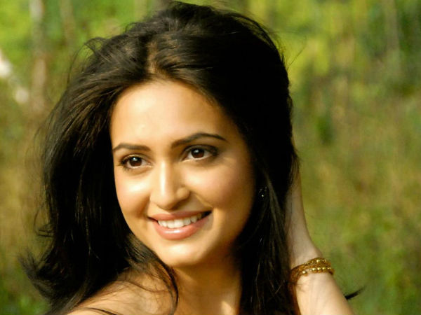 Krithi Kharbanda Out Of Sanju Weds Geetha Sequel Krithi Kharbanda Out Of Sanju Weds Geetha Sequel