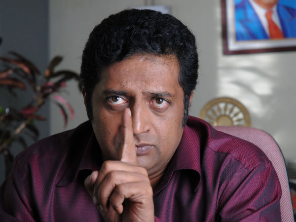 'Entertainment' Villain Prakash Raj Escapes Accident 'Entertainment' Villain Prakash Raj Escapes Accident