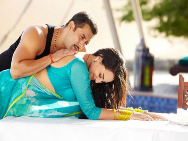 Salman Romancing Sonakshi