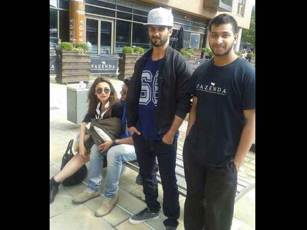 Shaandaar Team In UK