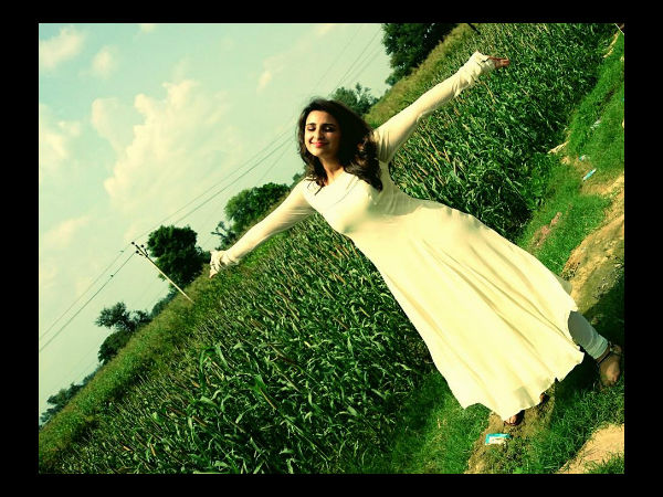 Parineeti Remembering DDLJ