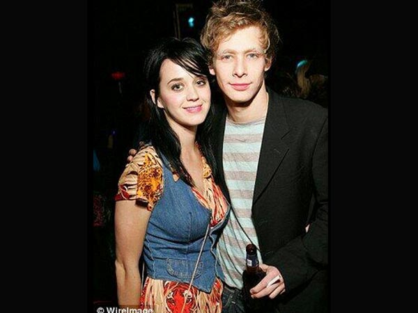 Johnny Lewis