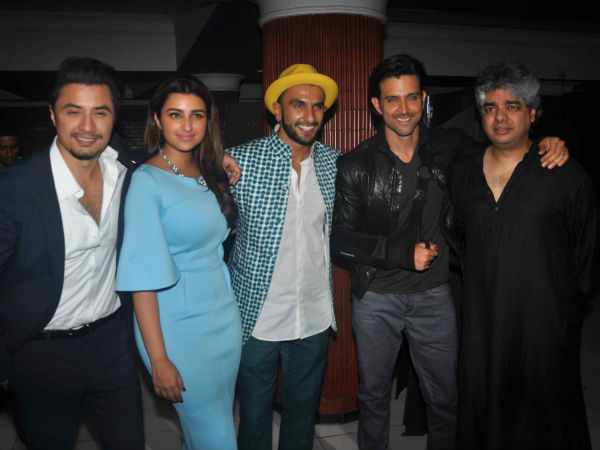 Hrithik With Team