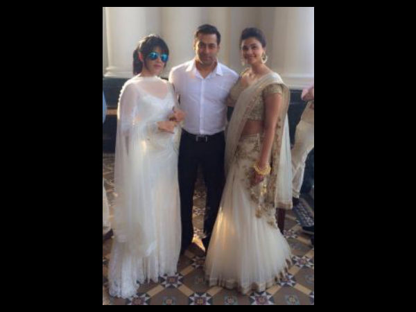 Salman Posing