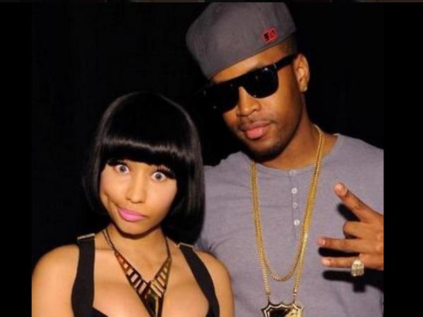 Nicki Minaj Twitter War With Ex-Boyfriend, Safaree Samuels Nicki Minaj Twitter War With Ex-Boyfriend, Safaree Samuels
