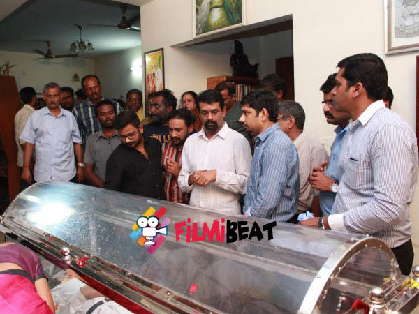 Balachander's Assistant Mourns