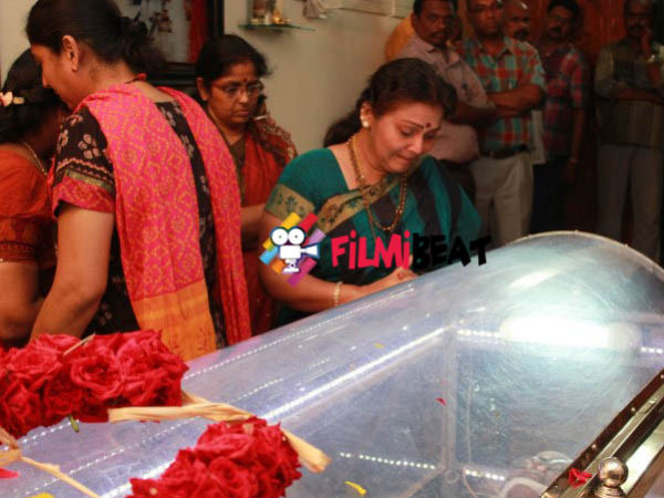 Famous TV personality Mourns