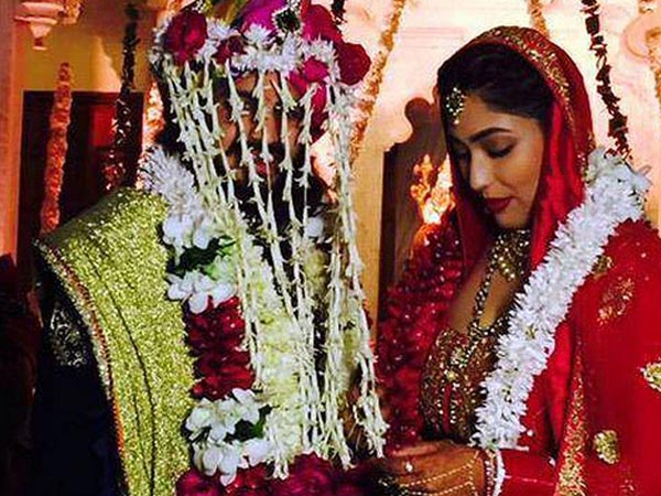 Karishma tanna dating history