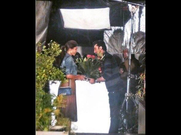 Ranbir Offering Bouquet To Deepika