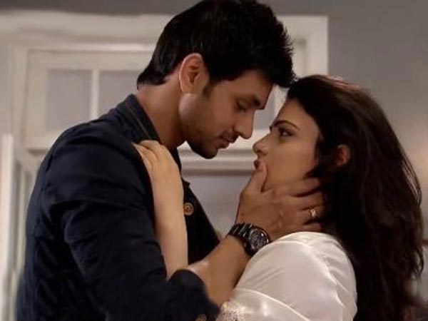 Meri Aashiqui Tum Se Hi Ishaani To Finally Kiss Ranveer Ishveer Romance Filmibeat