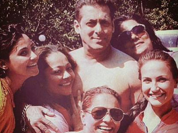 Salman Khan With The Girls