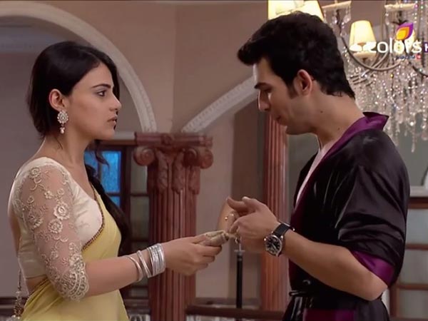 https://www.filmibeat.com/img/2015/03/31-1427806986-ishani-shikar.jpg