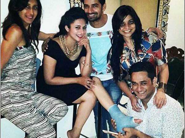 vivek dahiya house address yeh hai mohabbateins ishima divyanka tripathi partying in vivek dahiya house address yeh hai mohabbateins ishima divyanka tripathi partying in