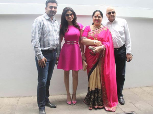 Shamita And Family