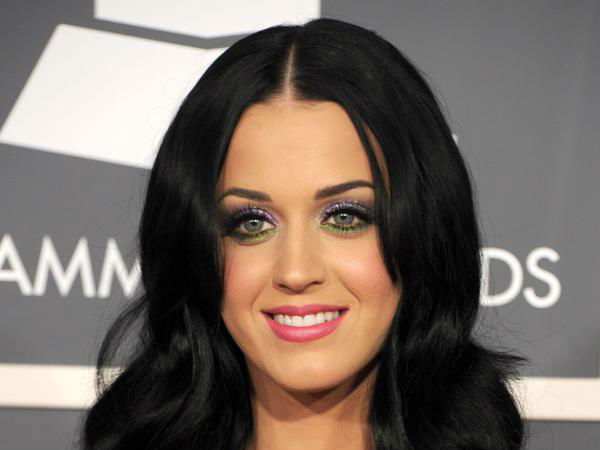 Katy Perry Reveals She 'Faked' Confidence Due To Low Self-Esteem Katy Perry Reveals She 'Faked' Confidence Due To Low Self-Esteem