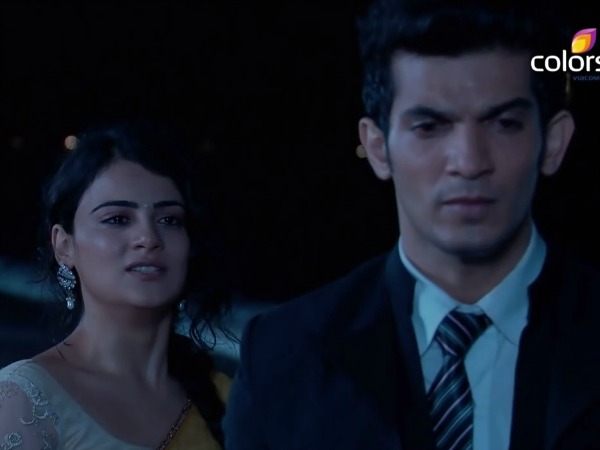 https://www.filmibeat.com/img/2015/06/23-1435057854-shikarishaani.jpg