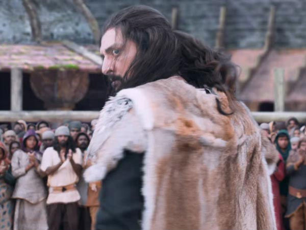 Sudeep Stays Only For 5-7Minutes(Approx)